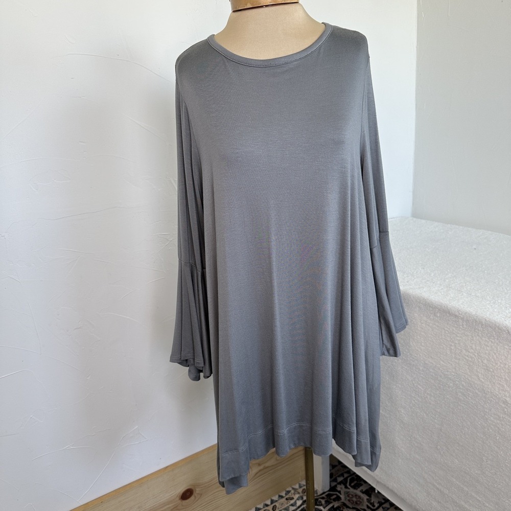 Nally & Millie Women's Bell-Sleeve Blouse Grey Sz L/XL  Romantic
